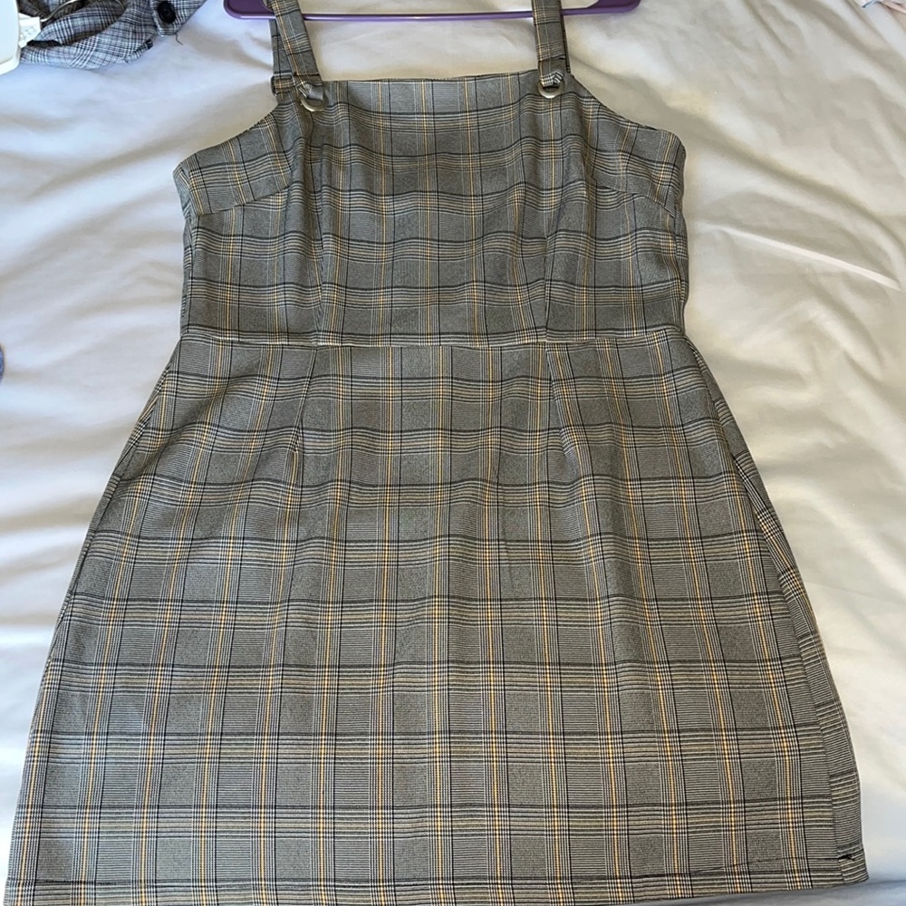 Plain dress